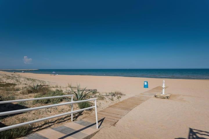 Super Apartamento A Un Paso Del Mar Oliva Buitenkant foto